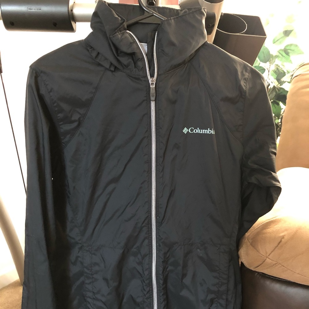 Columbia wind breaker Size-Small